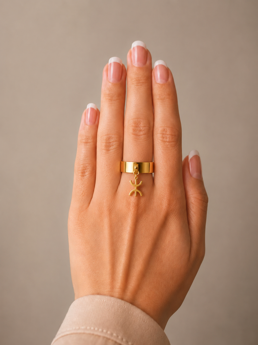 Bague Jonc Dorée Ouverte – Pendentif Symbole Amazigh "Yaz"