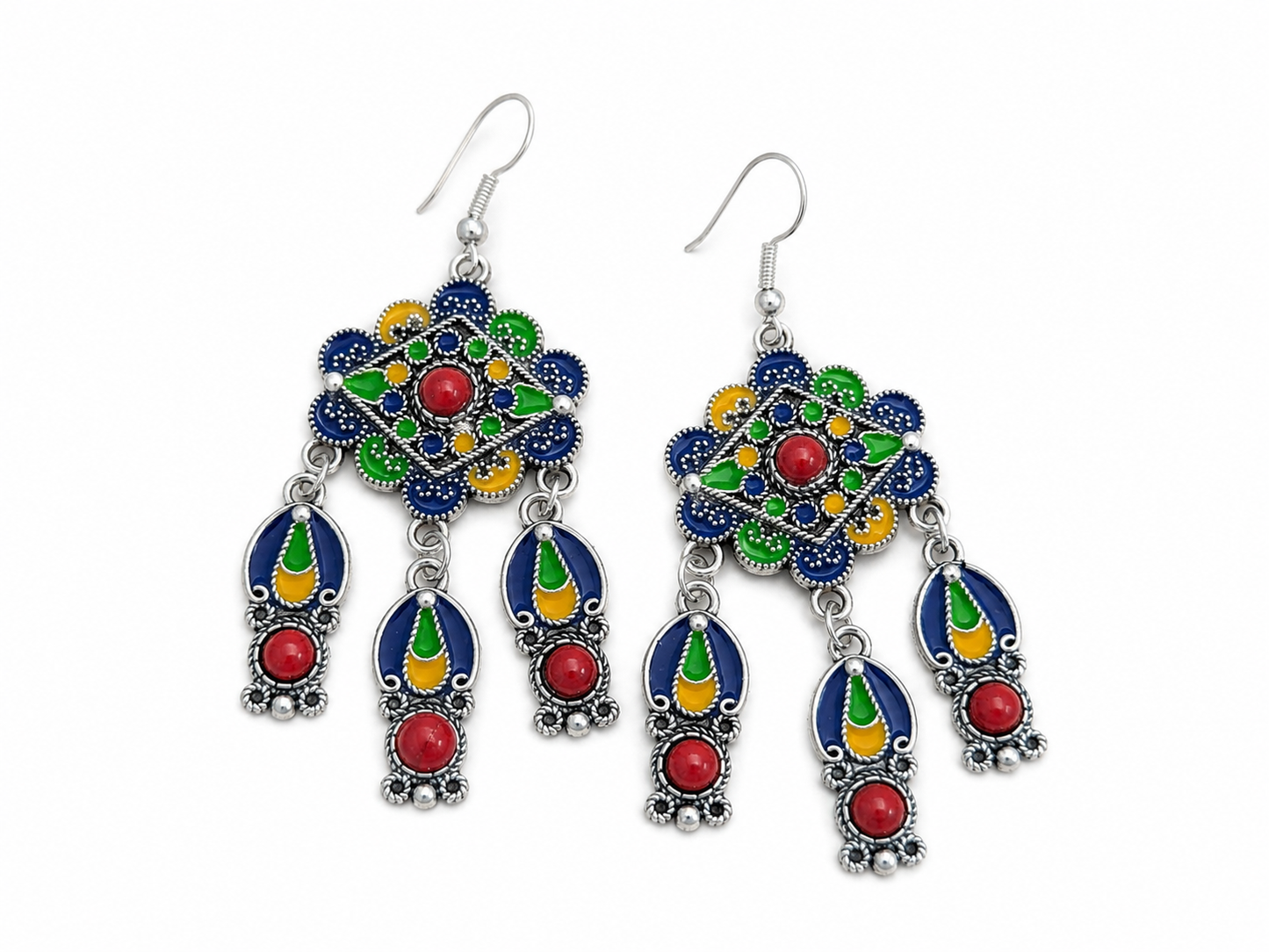 Boucles d'Oreilles Dangles Ethniques "Oasis d'Artisanat" – Couleurs Éclatantes et Fini Argenté